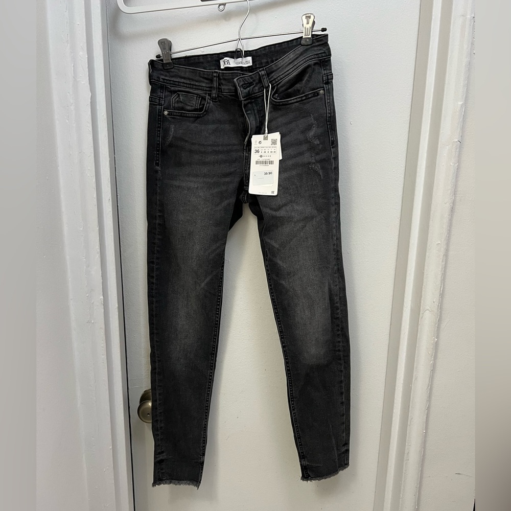 Zara black mid-rise skinny jeans